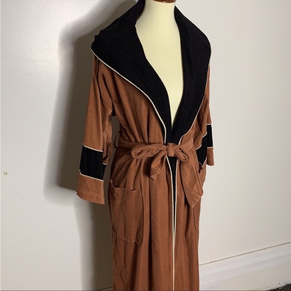 Vintage Robe - Picture 2 of 8